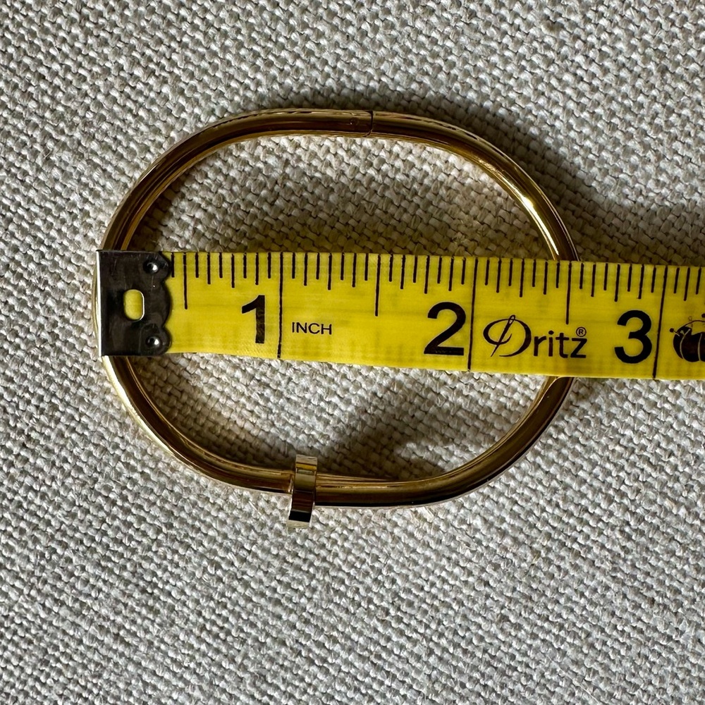 LUXURY Nail Bracelet Gold Color Size Medium - Picture 8 of 11